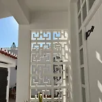 Golfinho, With Heated Pool, Rooftop Lounge And Ocean Views