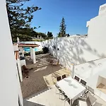 Vila Golfinho, With Heated Pool, Rooftop Lounge And Ocean Views Luz