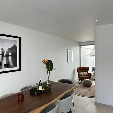 Golfinho, With Heated Pool, Rooftop Lounge And Ocean Views Villa Luz