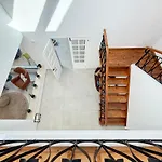 Golfinho, With Heated Pool, Rooftop Lounge And Ocean Views *