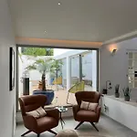 Golfinho, With Heated Pool, Rooftop Lounge And Ocean Views Villa