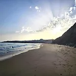 Golfinho, With Heated Pool, Rooftop Lounge And Ocean Views Willa