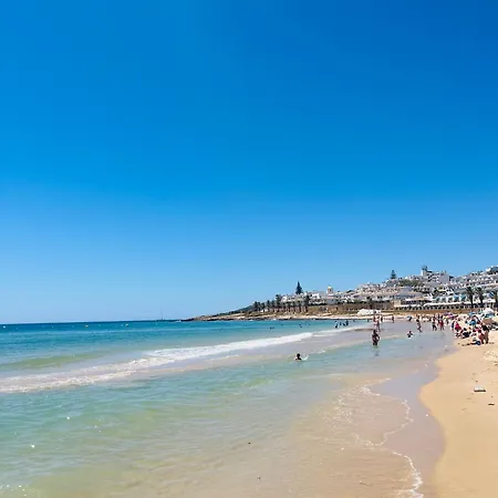 Golfinho, With Heated Pool, Rooftop Lounge And Ocean Views