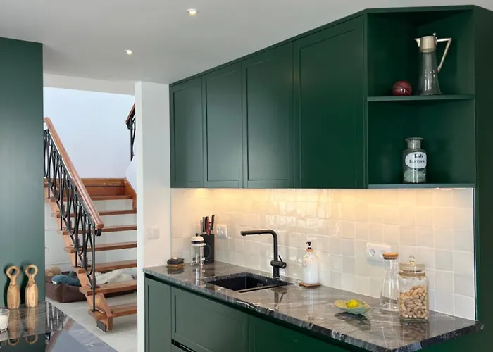 Golfinho, With Heated Pool, Rooftop Lounge And Ocean Views Villa *