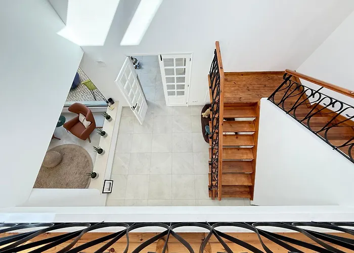 Golfinho, With Heated Pool, Rooftop Lounge And Ocean Views *