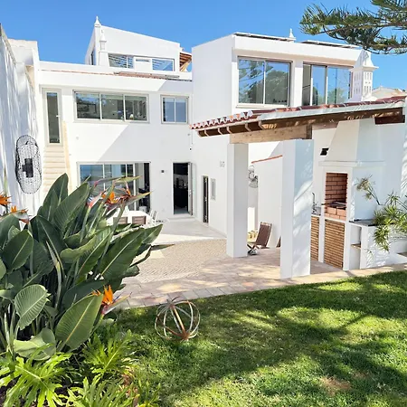 Golfinho, With Heated Pool, Rooftop Lounge And Ocean Views וילה *